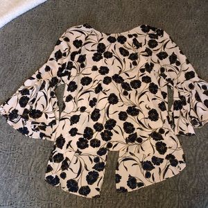 Lauren Conrad Open back belle sleeved blouse!